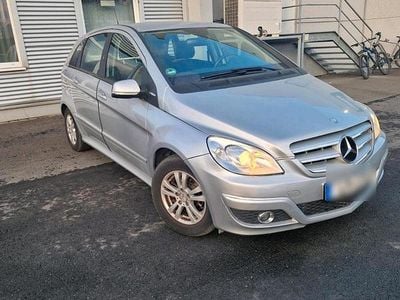 Silber Gebraucht 2011 Mercedes B160 Van / Kleinbus | 4.450 € (Fairer Preis)
