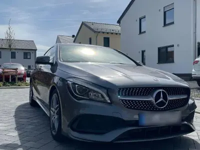 Gebraucht Mercedes CLA180 AMG line 122 PS (89 kW) 2017 Grau Coupé