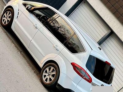 Gebraucht Ford S-MAX Titanium 163 PS (119 kW) 2014 Weiß Van / Kleinbus