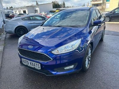 Usata Ford Focus Business Edition 120 CV (88 kW) 2015 Blu Berlina