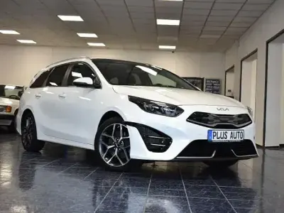 Gebraucht Kia Ceed Sportswagon Platinum 141 PS (103 kW) 2022 Deluxeweiss Kombi