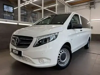 Używany Mercedes Vito 163 KM (119 kW) 2021 Biały Van