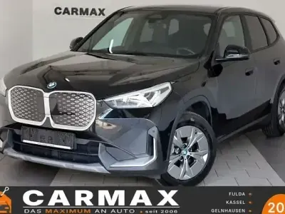Gebraucht BMW iX1 Performance 150 kW (204 PS) 2024 Schwarz SUV