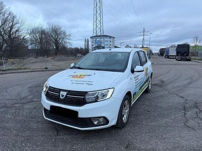 Weiß Gebraucht 2017 Dacia Sandero Comfort Kleinwagen | 3.499 € (Fairer Preis)