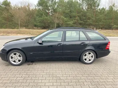 Gebraucht Mercedes C180 Classic 143 PS (105 kW) 2003 Schwarz Kombi