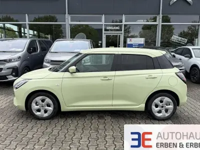 Neu Suzuki Swift Comfort 83 PS (61 kW) 2026 Gelb Kleinwagen