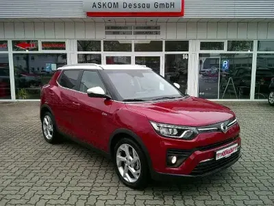 Gebraucht SsangYong Tivoli 163 PS (119 kW) 2022 Rot SUV