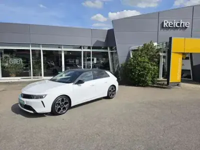 Gebraucht Opel Astra Elegance 131 PS (96 kW) 2023 Jadeweiss (weiß) Kleinwagen