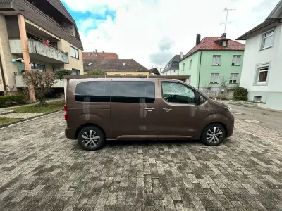 Używany Toyota Proace Team 144 KM (105 kW) 2021 Brązowy Minivan