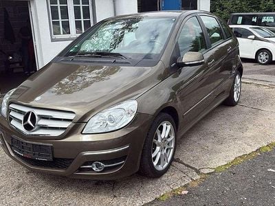 Mercedes B180