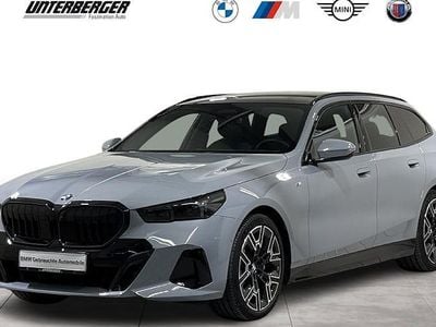 Gebraucht BMW 540 Comfort Edition 303 PS (222 kW) 2025 Grau Kombi