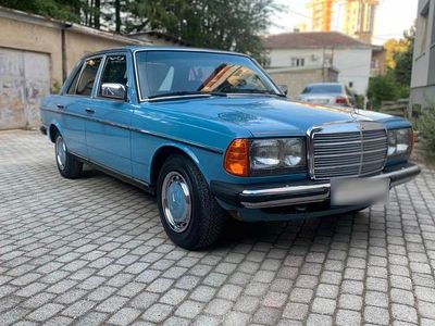 Usata Mercedes 200 109 CV (80 kW) 1981 Blu Berlina