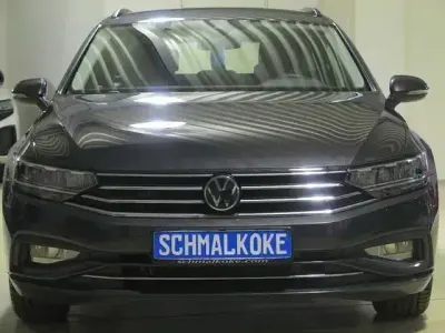 Gebraucht VW Passat Business 150 PS (110 kW) 2023 Manganese gray Kombi