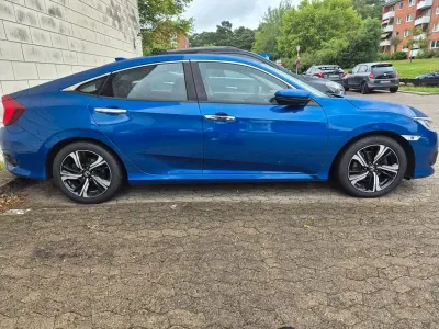 Gebraucht Honda Civic Elegance 145 PS (106 kW) 2019 Blau Limousine