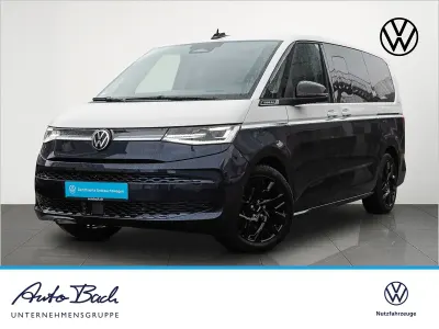 Gebraucht VW Multivan 245 PS (180 kW) 2026 Candyweiß/ starlight blue metallic/< sonderfarbe Van / Kleinbus