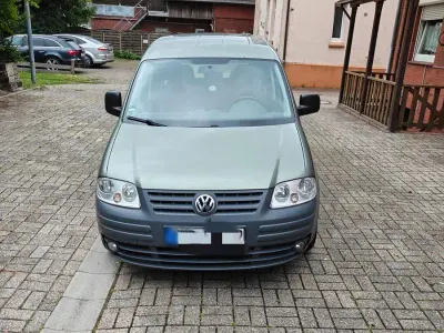 Gebraucht VW Caddy Life 80 PS (58 kW) 2009 Grün Van / Kleinbus
