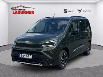 Neu Toyota Proace Verso City 102 PS (75 kW) 2026 Backpacker chaki Van / Kleinbus