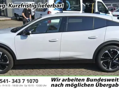 Neu Peugeot 408 Allure 136 PS (100 kW) 2026 Okenit weiß SUV