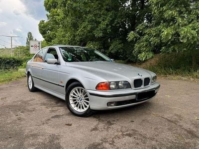 BMW 523