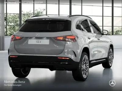 Gebraucht Mercedes GLA200 163 PS (119 kW) 2026 SUV