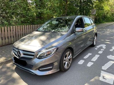 Mercedes B220