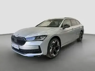Neu Skoda Superb 204 PS (150 kW) 2026 Aluminiumsilber Limousine