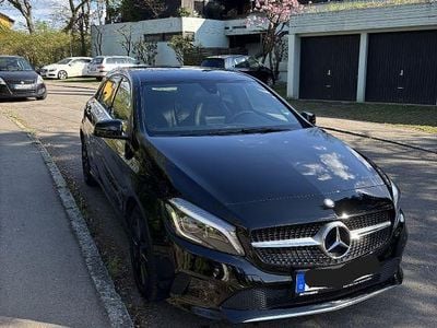 Second-hand Mercedes A200 136 CP (100 kW) 2016 Negru Berlinǎ