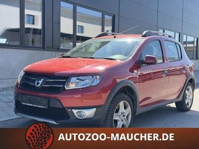 Usata Dacia Sandero 90 CV (66 kW) 2014 Rosso Berlina