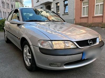 gebraucht Opel Vectra 1.8 16V (TÜV NEU!, 1 HAND!, KLIMAAUTOMATIK!)