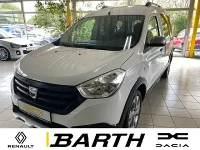 Gebraucht Dacia Dokker Stepway 116 PS (85 kW) 2016 Gletscherweiss Van / Kleinbus