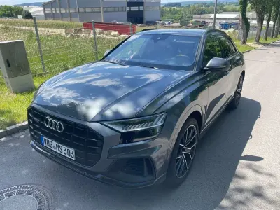 Gebraucht Audi Q8 S-Line 381 PS (280 kW) 2021 Grau SUV
