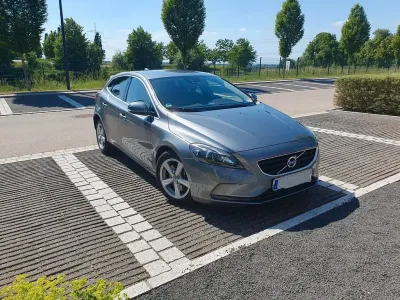 Gebraucht Volvo V40 Momentum 150 PS (110 kW) 2014 Grau Limousine
