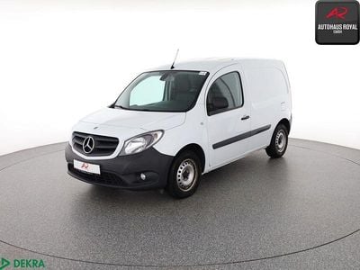 Gebraucht Mercedes Citan 111 116 PS (85 kW) 2020 Weiß Van / Kleinbus