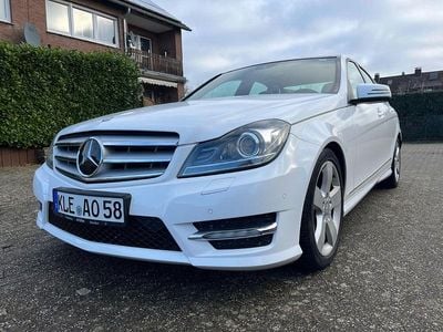Weiß Gebraucht 2013 Mercedes C300 Avantgarde Limousine | 14.800 € (Fairer Preis)