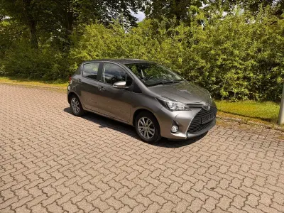 Gebraucht Toyota Yaris Edition-S 99 PS (72 kW) 2016 Grau Kleinwagen