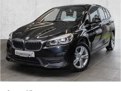Gebraucht BMW 218 Advantage 150 PS (110 kW) 2023 Schwarz Kombi