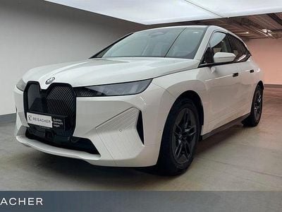 Gebraucht BMW iX 300 kW (408 PS) 2025 Weiß SUV