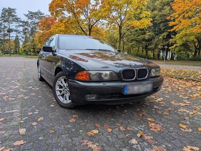 BMW 528