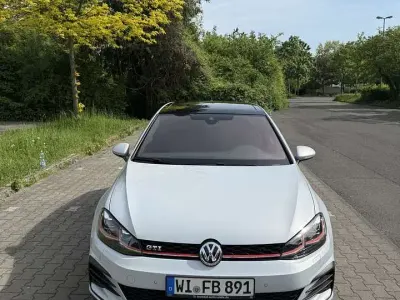 Używany VW Golf VII GTI 230 KM (169 kW) 2017 Szary Hatchback