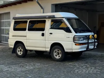 Gebraucht Mitsubishi L300 87 PS (63 kW) 1993 Weiß Van / Kleinbus