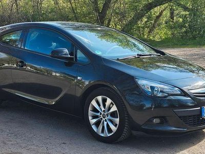Usata Opel Astra GTC Edition 101 CV (74 kW) 2012 Nero Berlina
