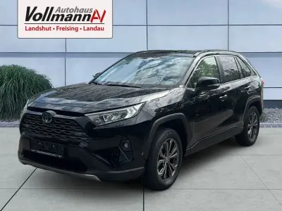 Gebraucht Toyota RAV4 Hybrid Team 218 PS (160 kW) 2024 Tiefschwarz mica metallic SUV