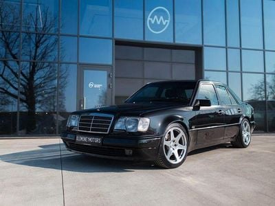 Gebraucht Mercedes E500 326 PS (239 kW) 1994 Schwarz Limousine