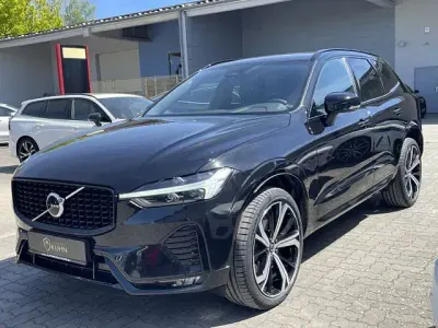 Second-hand Volvo XC60 R-Design 197 CP (144 kW) 2022 Negru SUV