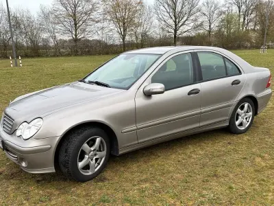 Gebraucht Mercedes C220 Classic 150 PS (110 kW) 2006 Beige Limousine