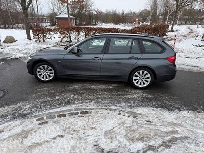 Grau Gebraucht 2018 BMW 330 Sport Line Kombi | 24.700 € (Teuer)