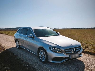 Gebraucht Mercedes E220 Avantgarde 194 PS (142 kW) 2018 Silber Kombi