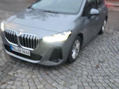 Grau Gebraucht 2025 BMW 218 Active Tourer Performance Van / Kleinbus | 42.500 €
