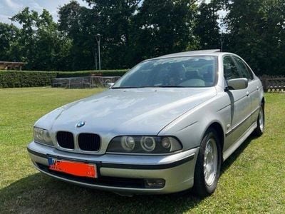 BMW 523