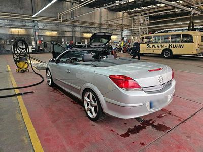 Gebraucht Opel Astra Cabriolet 120 PS (88 kW) 2008 Silber Cabrio